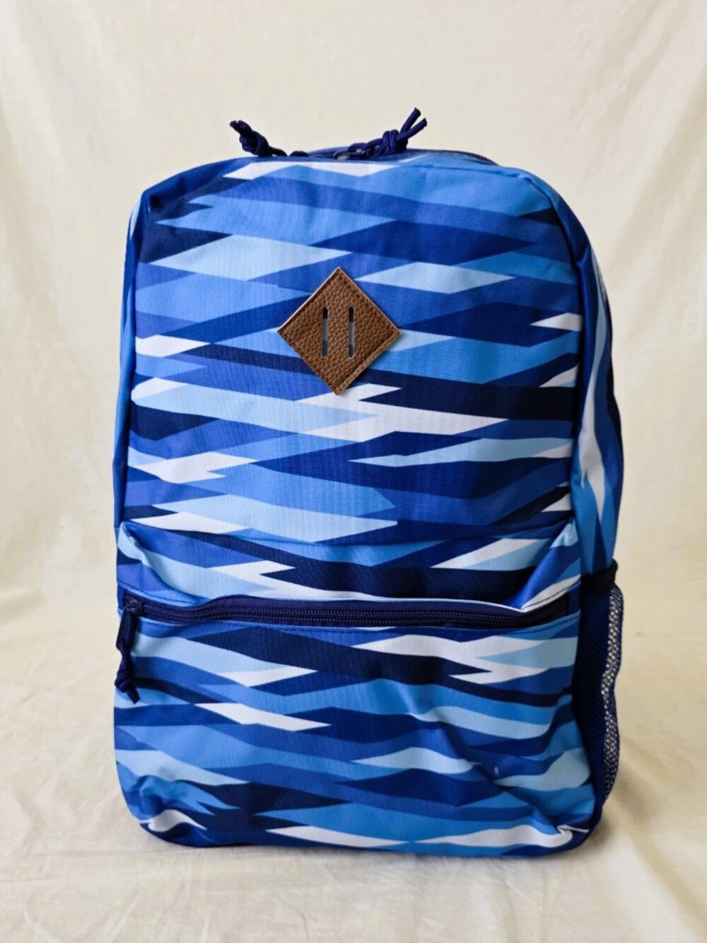 NWOT! Lightweight Backpack with Blue Wave Stripe Pattern and Bottle Pockets